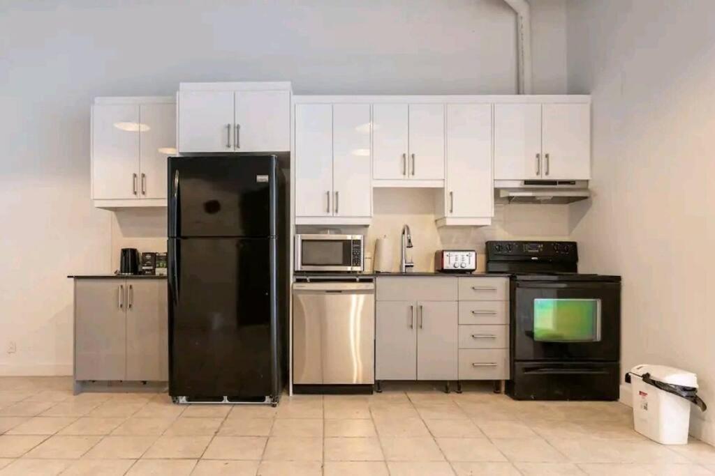 Apartamento No°1~Plaza St-Hubert~Metro Jean-Talon~Jarry Parc Montreal Exterior foto