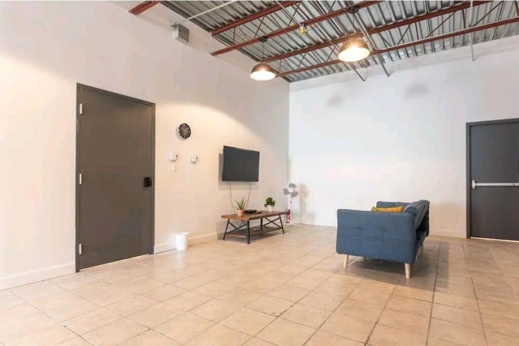 Apartamento No°1~Plaza St-Hubert~Metro Jean-Talon~Jarry Parc Montreal Exterior foto